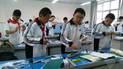 航天科技特色为北京航天中学发展助力